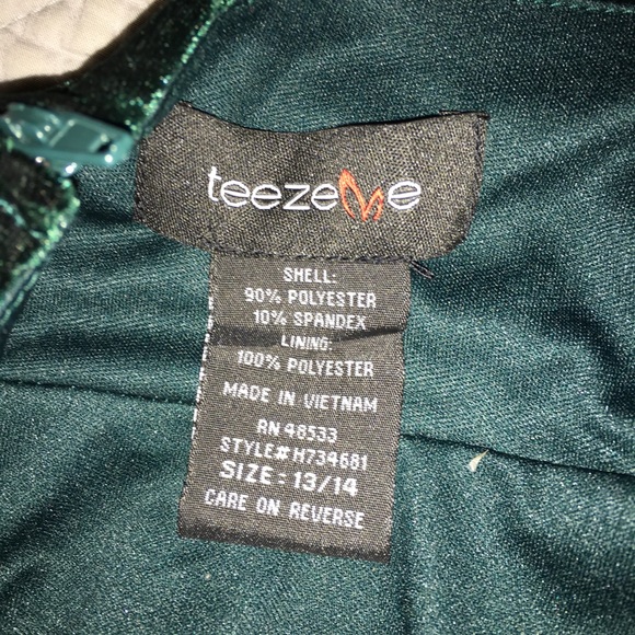 Teeze me junior’s green velvet dress 👗 - Picture 8 of 8